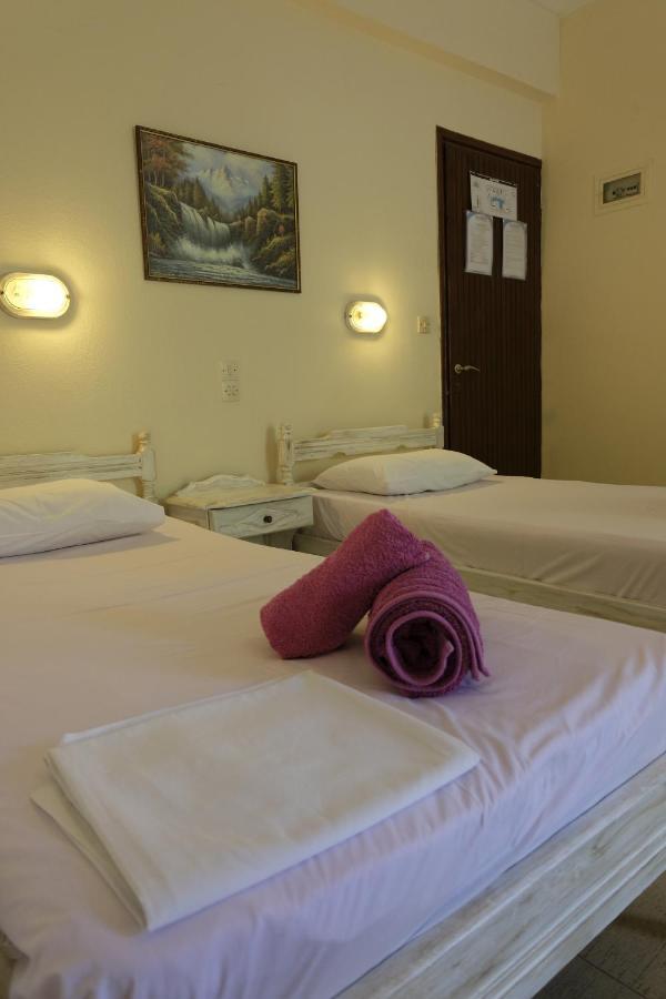 Taxiarchis Apartments Skiathos Town Exterior photo